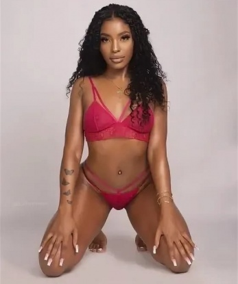 😘 Необходимые сопровождающая для вечера, я создана, чтобы удовлетворить твои самые скрытые желания. Я опытная индивидуалка с безумной страстью, и мои услуги насыщены сексуальными экспериментами и наслаждением. У меня есть внушительная грудь и фантастическая гибкость, чтобы доставить тебе незабываемые ощущения. ☺️ Живу в Москве, и я горячая на роскошных фото, которые ты можешь увидеть. Доверься моим магическим рукам - они не подведут тебя. Жду тебя... списаться со мной и испытай настоящую страсть! 🔥 Тамара